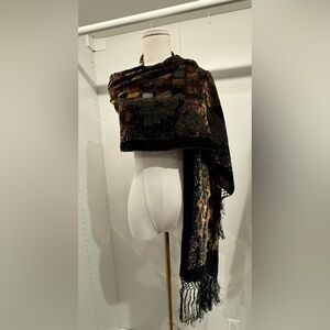 Elegant Multicolor Patterned Shawl